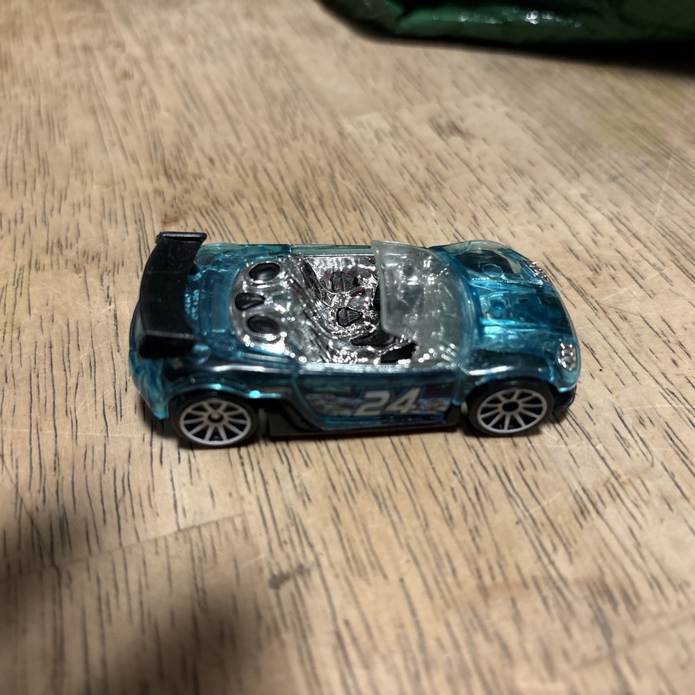2003 Mattel Hot Wheels Clear Blue Trak-Tune Die cast 1/64